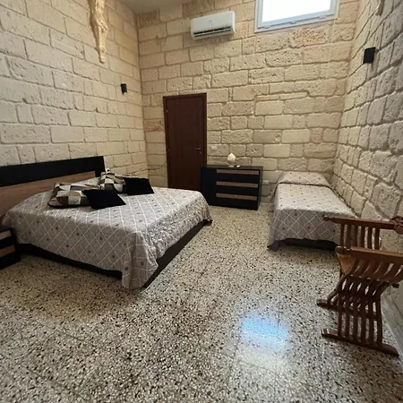 Il Colore Del Salento - Piccolo * Carpignano Salentino